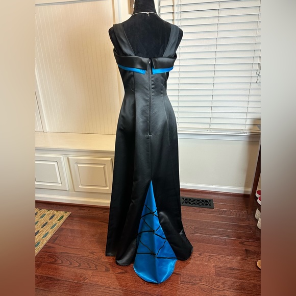 Debut gown - Picture 1 of 16